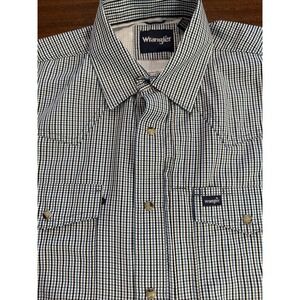 NWOT Wrangler Size L Pearl Snap Plaid Shirt Western Blue Moisture Wicking Comfor